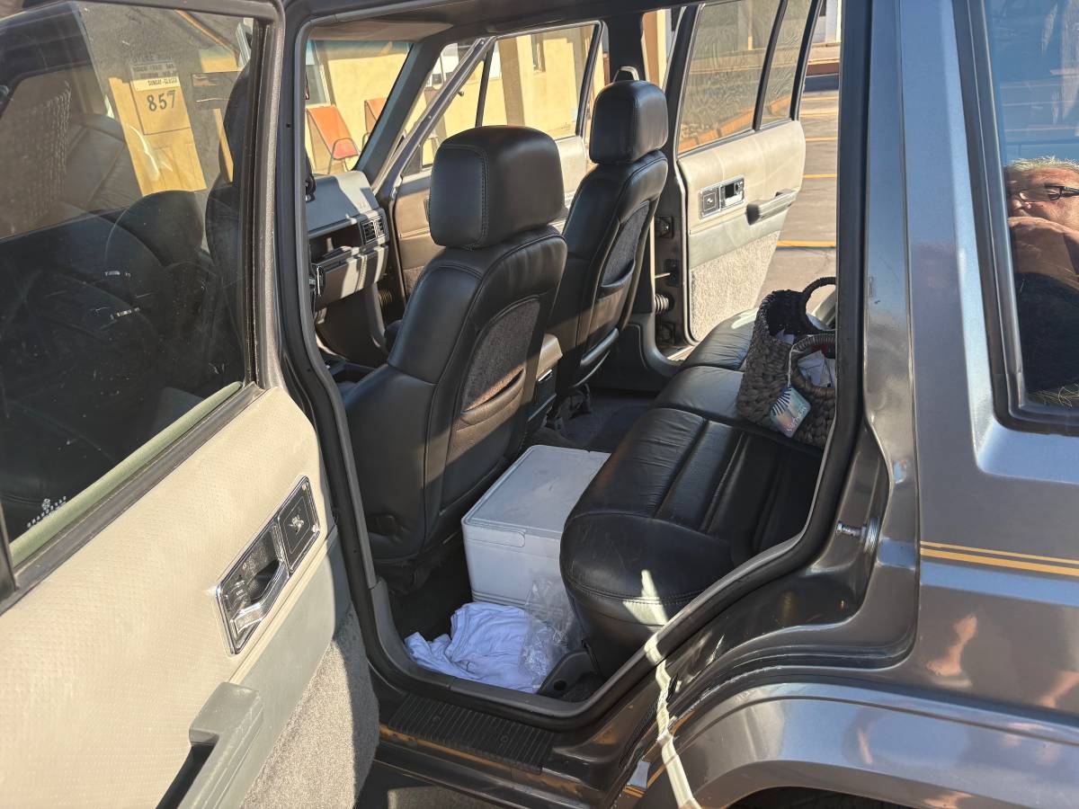Jeep-cherokee-limited-1989-green-8