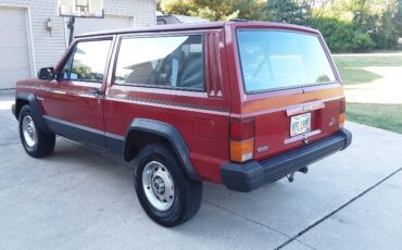 Jeep-cherokee-xj-1992-red-1