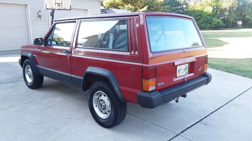 Jeep-cherokee-xj-1992-red-1