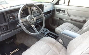 Jeep-cherokee-xj-1992-red-2