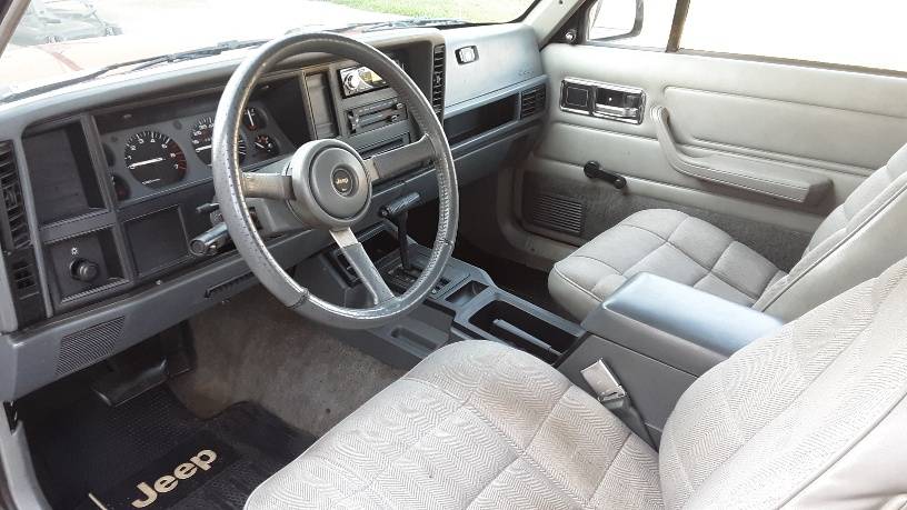 Jeep-cherokee-xj-1992-red-2
