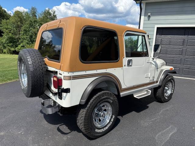 Jeep-cj-1985-5