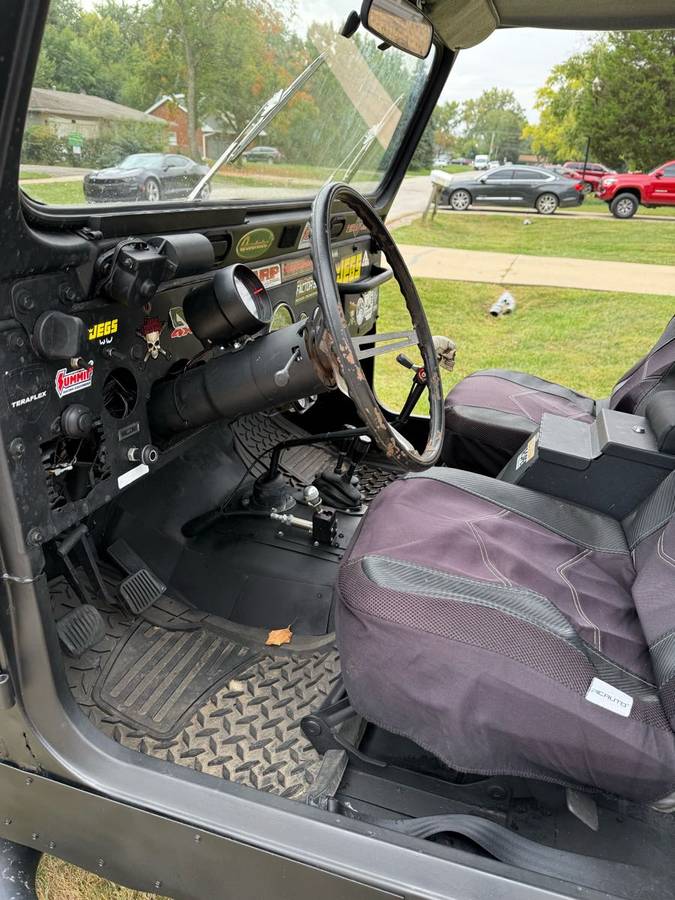 Jeep-cj-7-1983-black-6