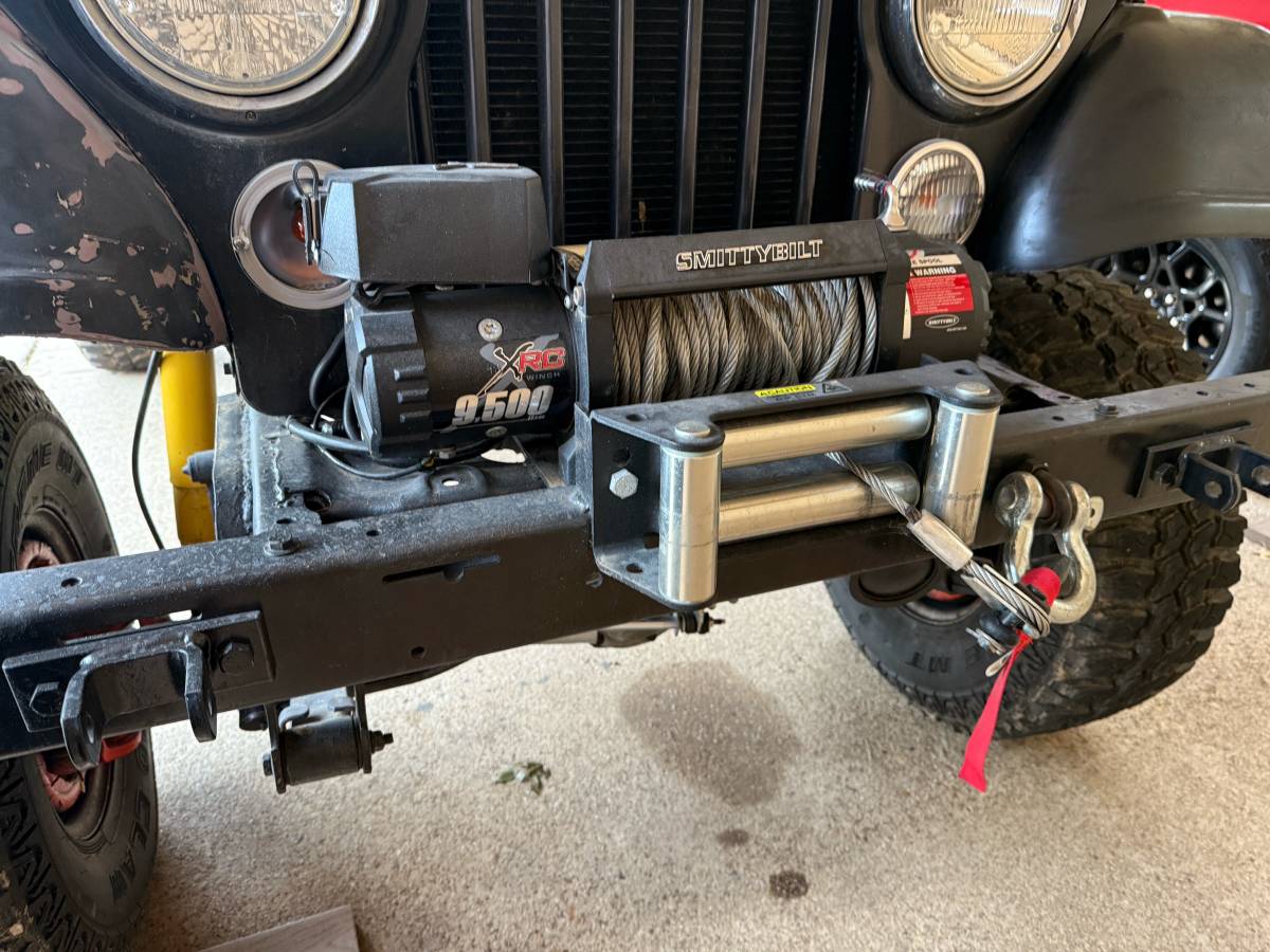 Jeep-cj-7-1985-black-3