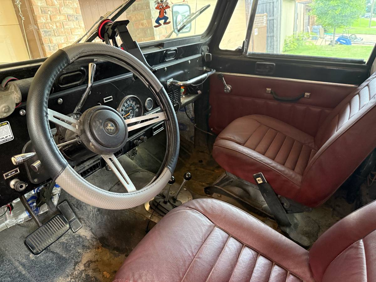Jeep-cj-7-1985-black-7