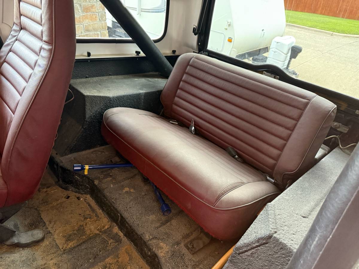 Jeep-cj-7-1985-black-8