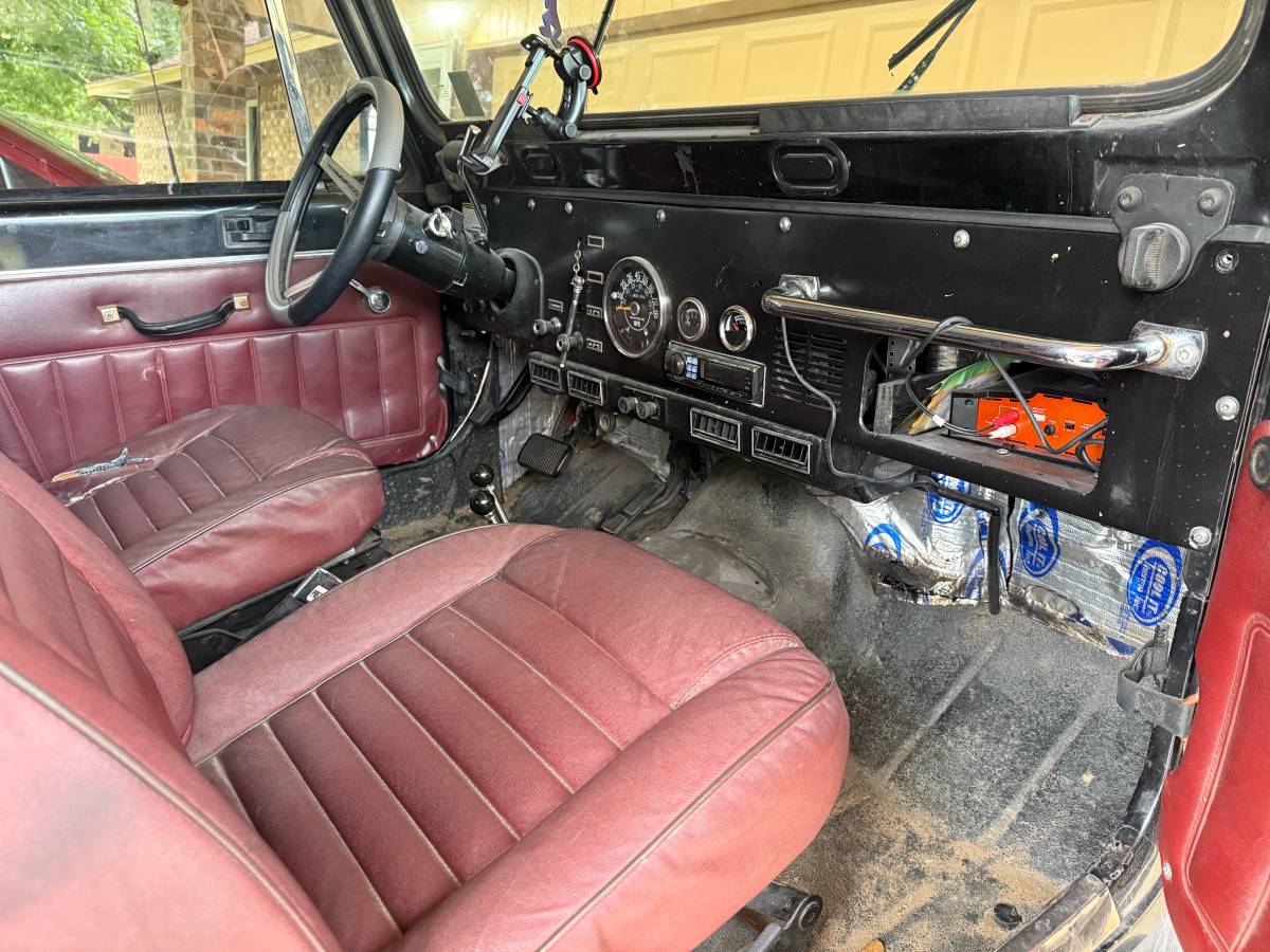 Jeep-cj-7-1985-black-9
