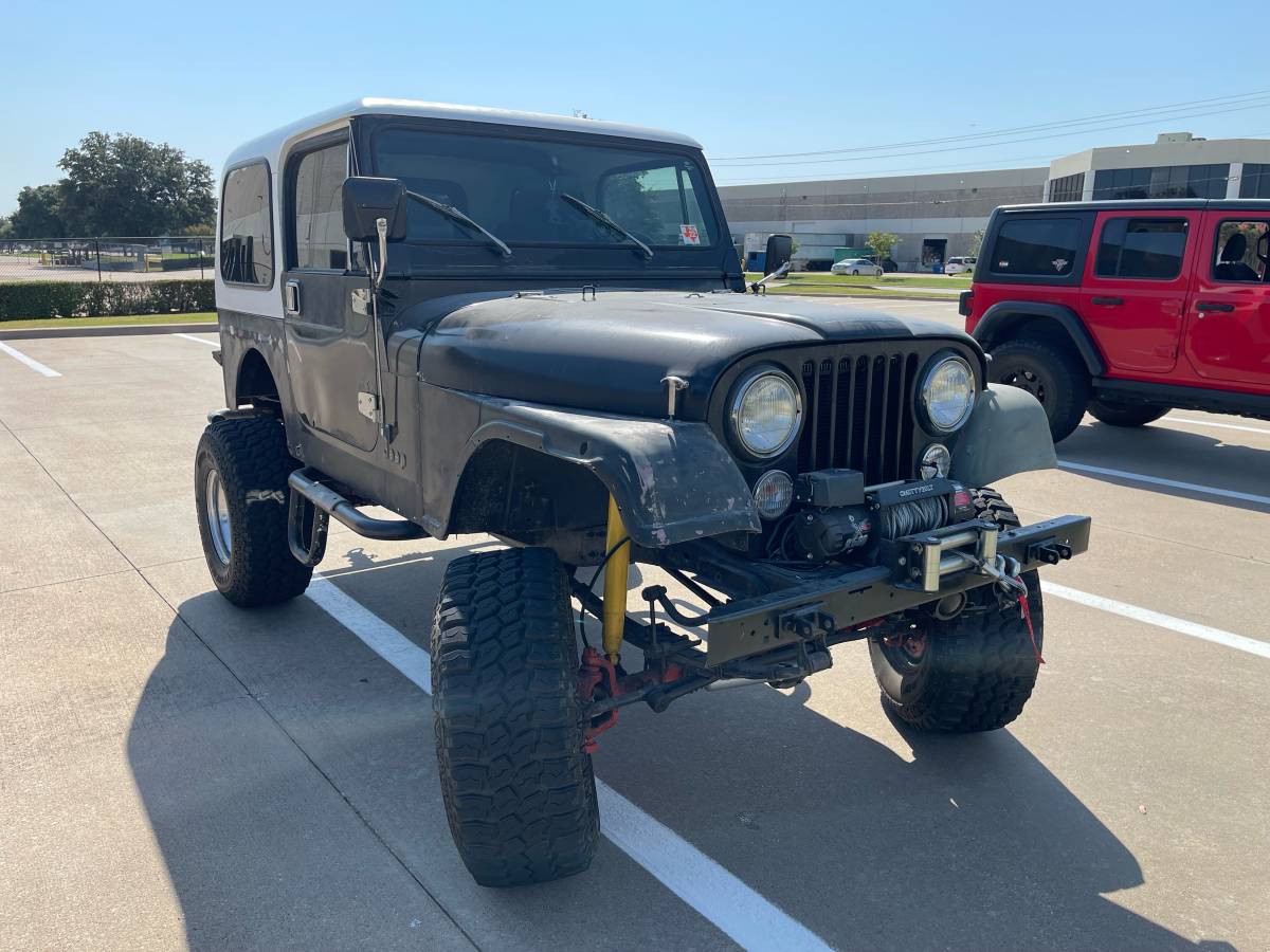 Jeep-cj-7-1985-black