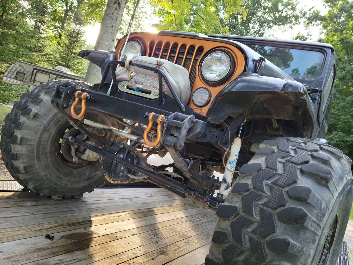 Jeep-cj-7-open-body-std.-1985