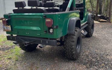 Jeep-cj-8-scrambler-1983