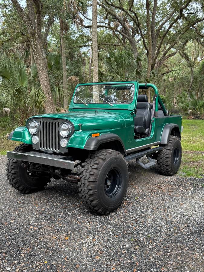 Jeep-cj-8-scrambler-1983-5