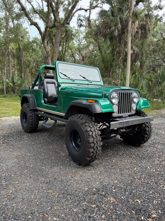 Jeep-cj-8-scrambler-1983-9