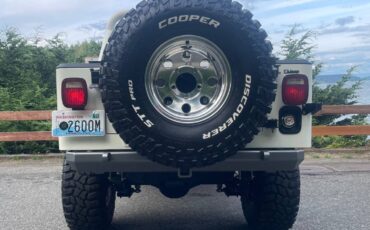 Jeep-cj-8-scrambler-open-body-with-extra-duty-susp-1982-white-14