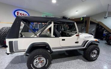 Jeep-cj-8-scrambler-open-body-with-extra-duty-susp-1982-white-2