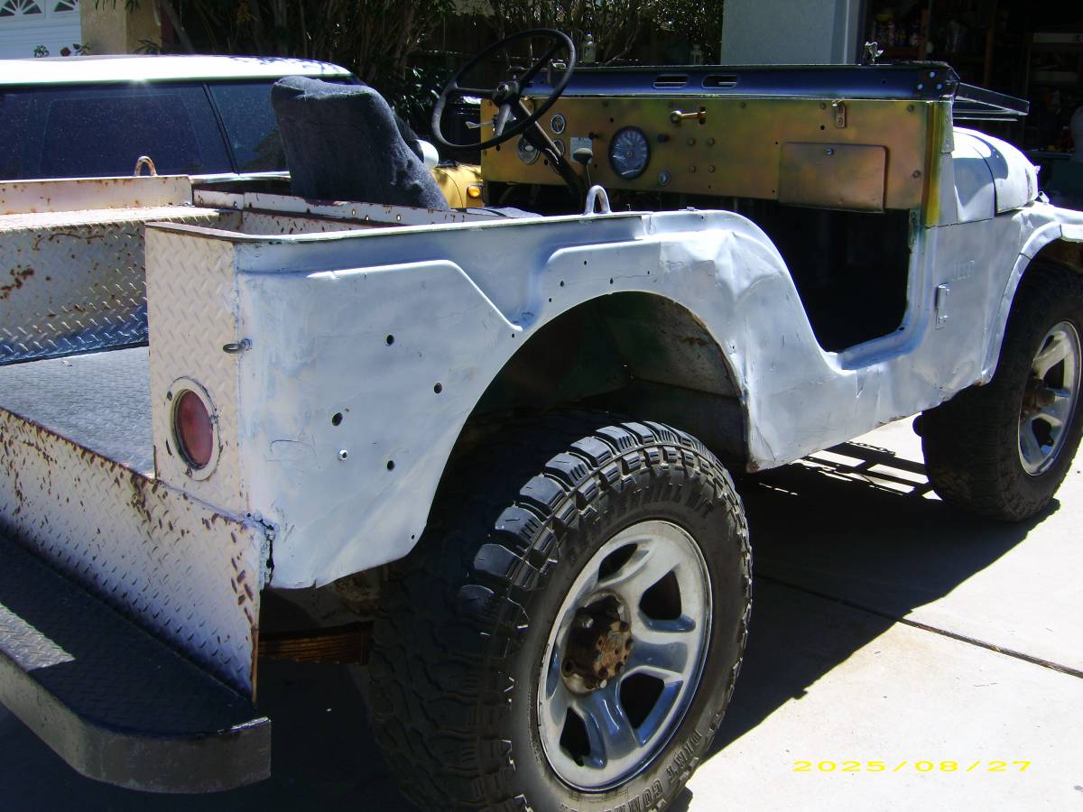 Jeep-cj5-1959-white-2