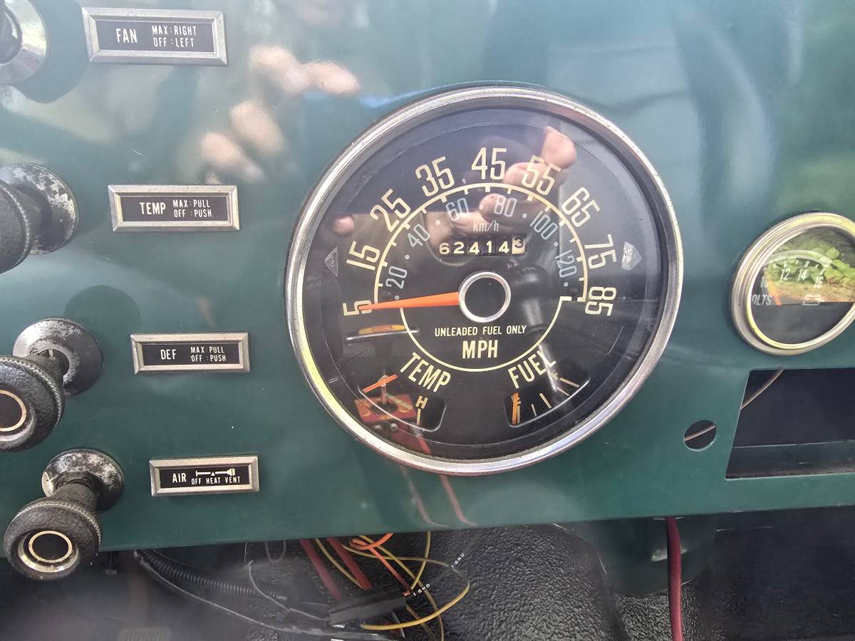 Jeep-cj7-1980-green-10