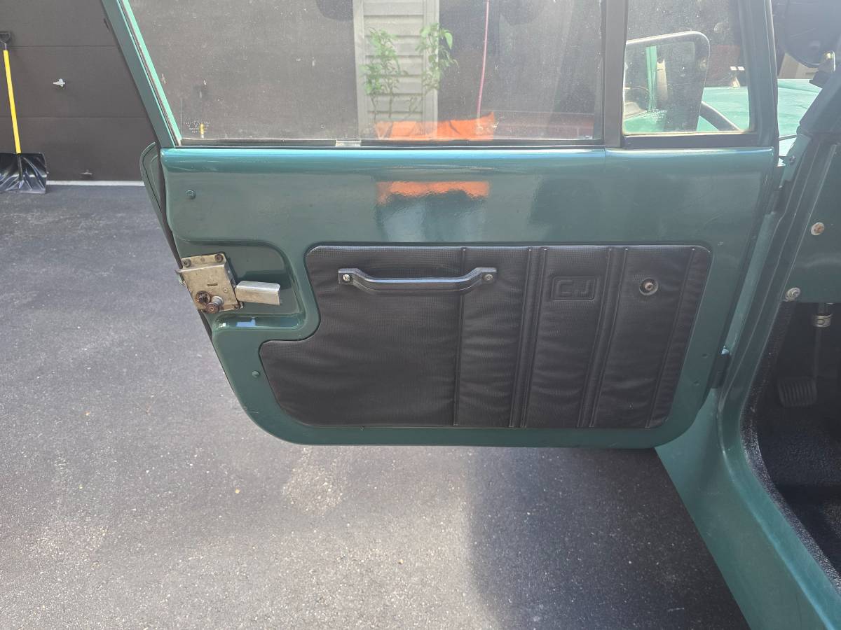 Jeep-cj7-1980-green-14