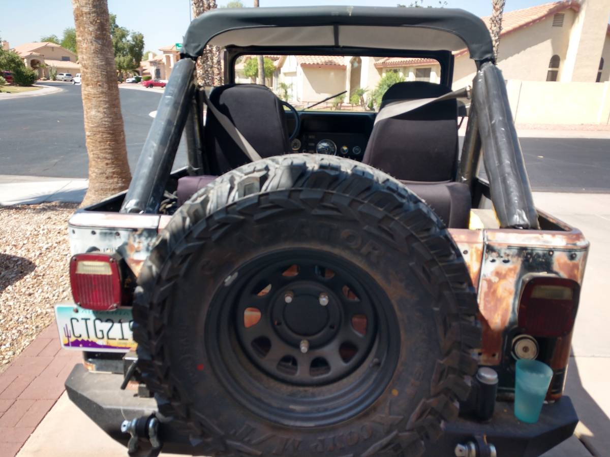 Jeep-cj7-1981-brown-1