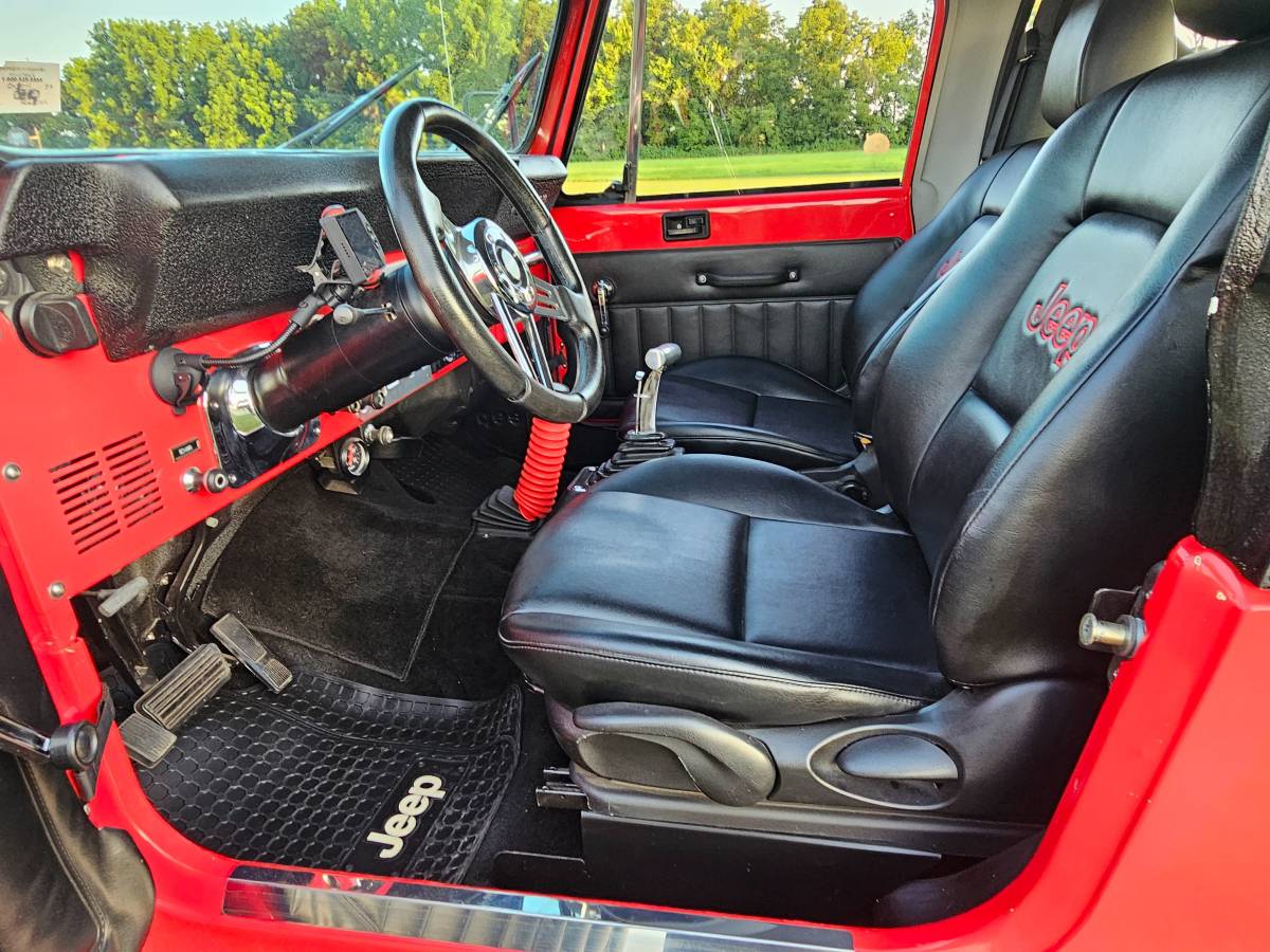 Jeep-cj7-1983-red-10