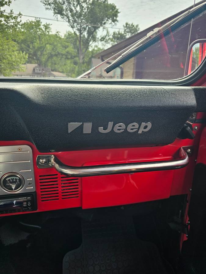 Jeep-cj7-1983-red-12