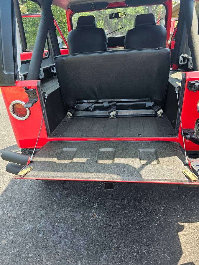 Jeep-cj7-1983-red-15