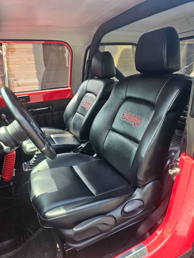 Jeep-cj7-1983-red-16