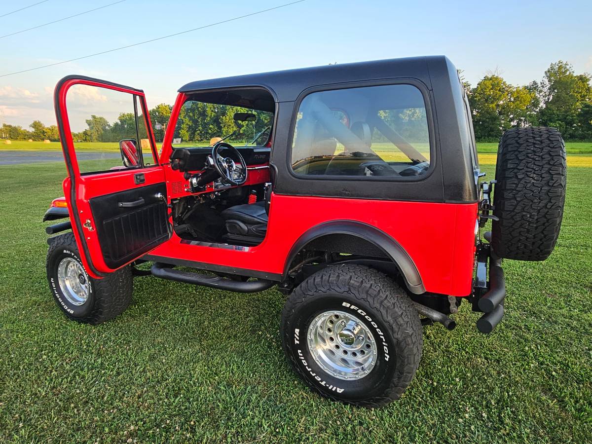 Jeep-cj7-1983-red-6