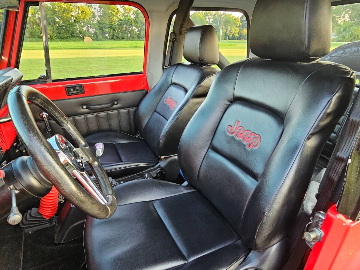 Jeep-cj7-1983-red-9