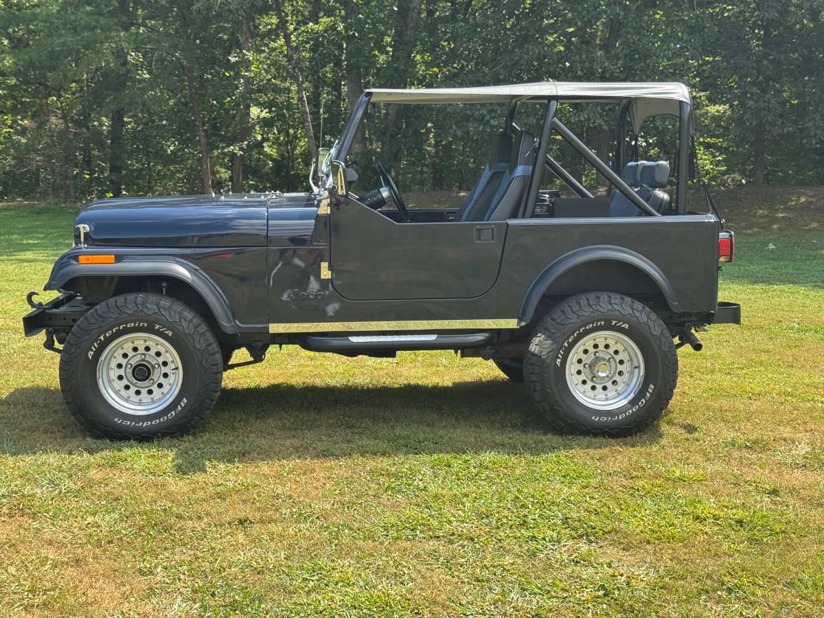 Jeep-cj7-1984-blue-1