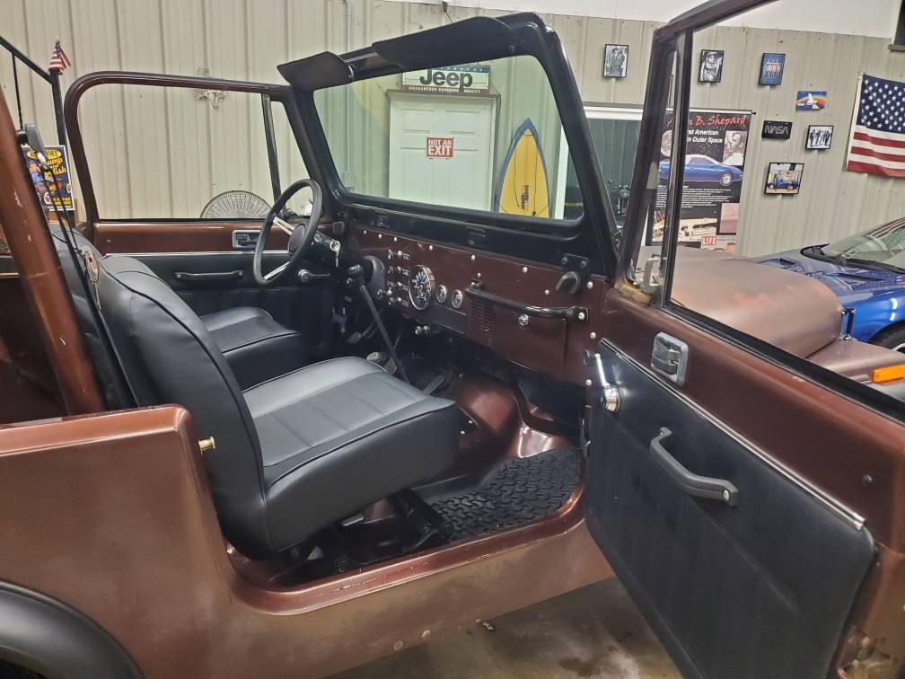 Jeep-cj7-1984-brown-14