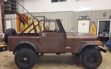 Jeep-cj7-1984-brown