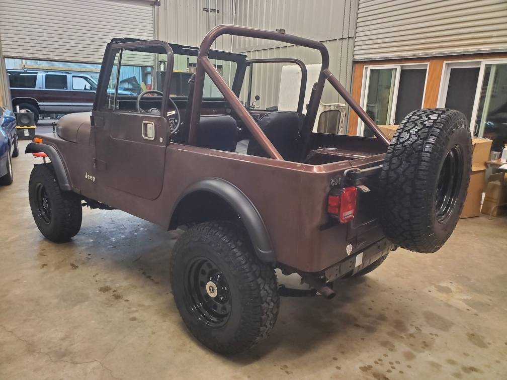 Jeep-cj7-1984-brown-3