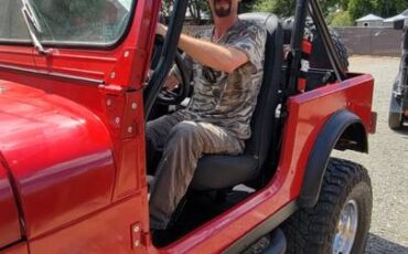 Jeep-cj7-1985-red-9