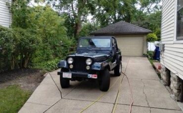 Jeep-cj7-1986-green-11