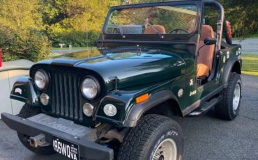 Jeep-cj7-laredo-1984-green