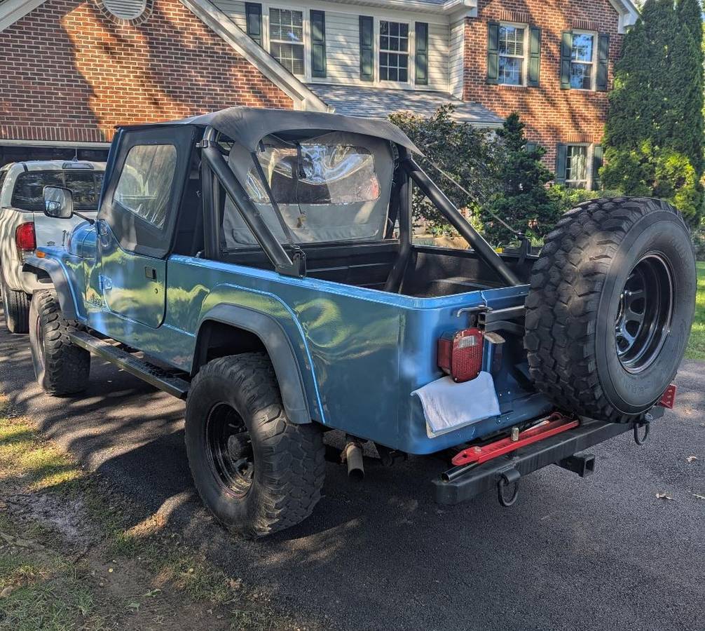 Jeep-cj8-scrambler-1984-blue-4