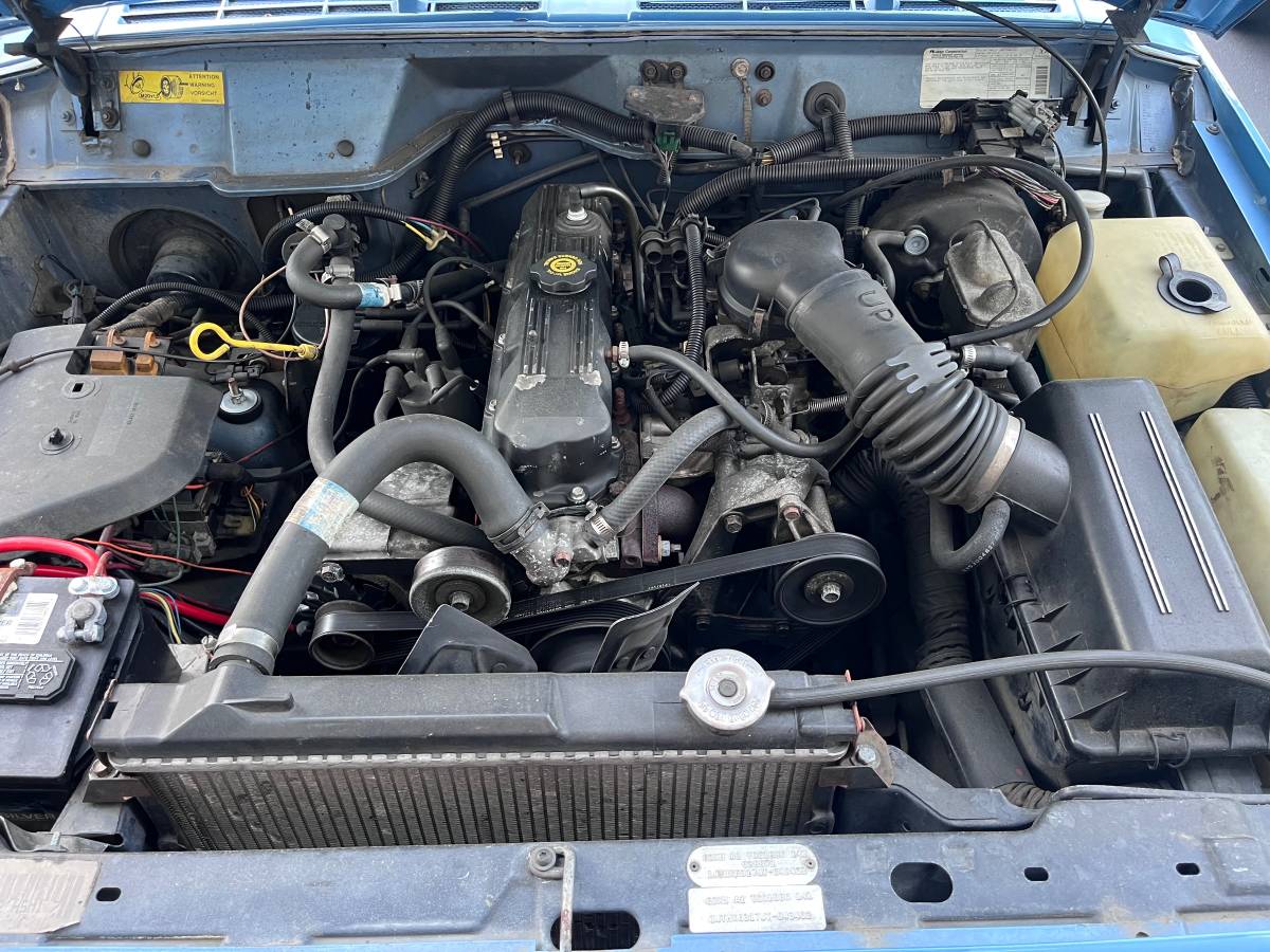 Jeep-comanche-6quot-pickup-base-1988-blue-7