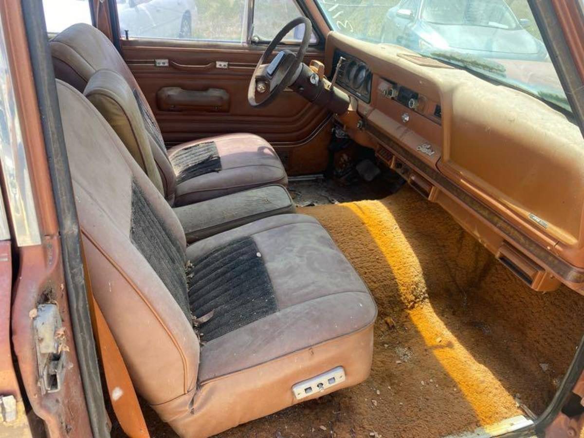 Jeep-grand-cherokee-1982-10
