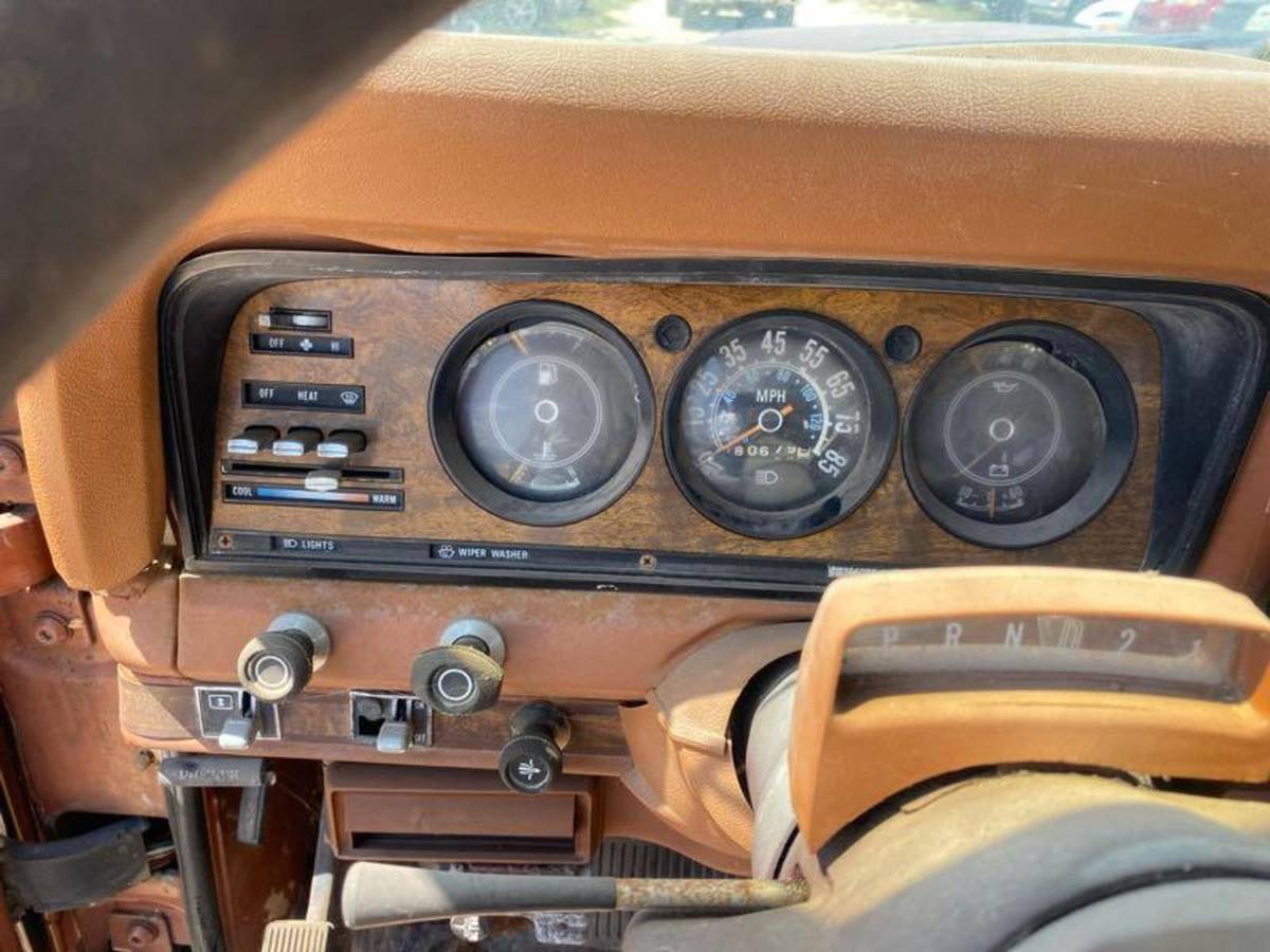 Jeep-grand-cherokee-1982-13