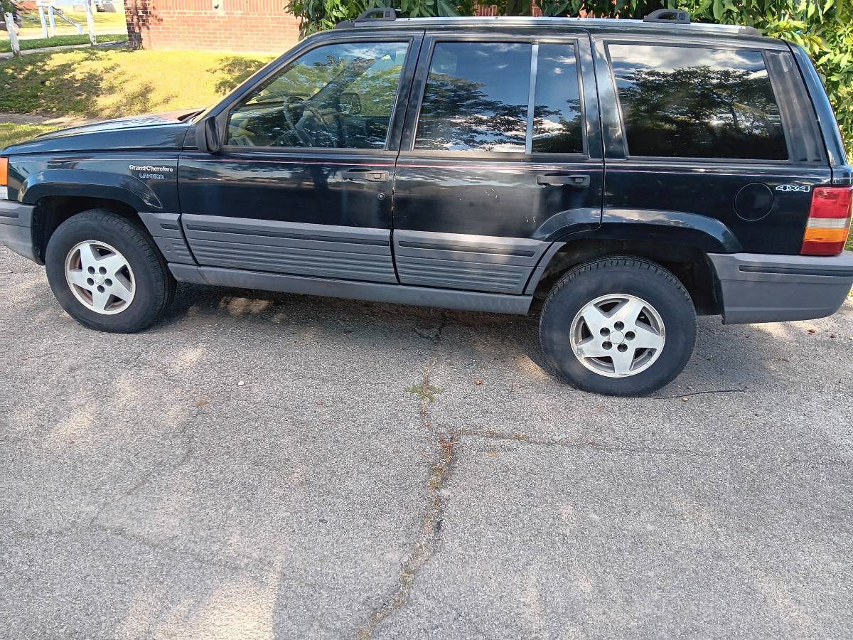 Jeep-grand-cherokee-1995-black-2