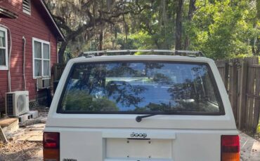 Jeep-grand-cherokee-laredo-1990-white-1