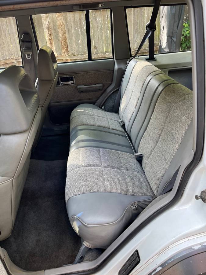 Jeep-grand-cherokee-laredo-1990-white-13