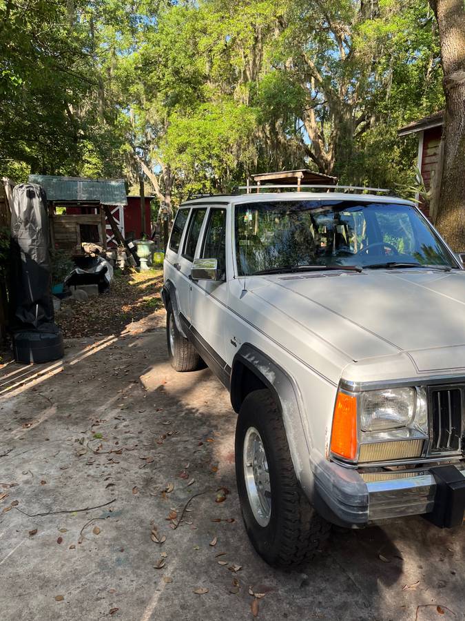 Jeep-grand-cherokee-laredo-1990-white-2