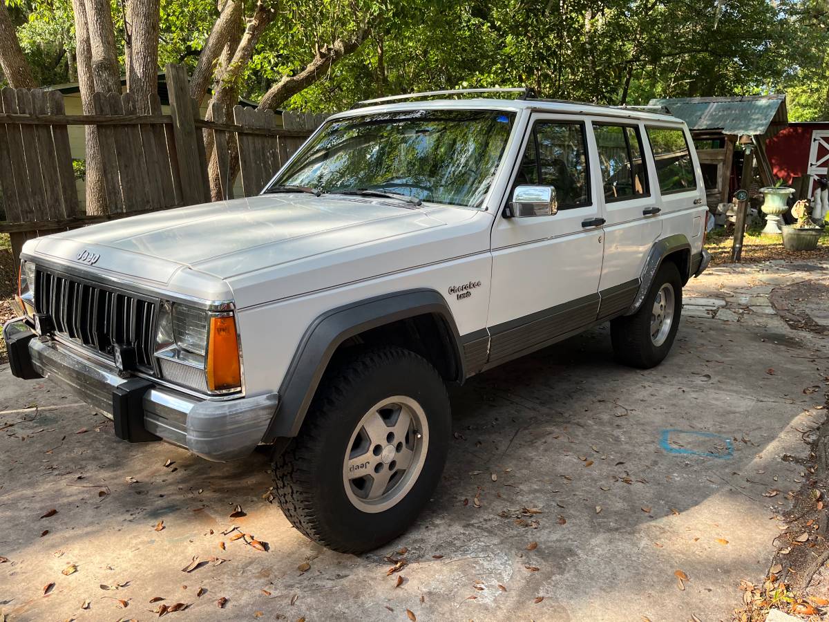 Jeep-grand-cherokee-laredo-1990-white-3