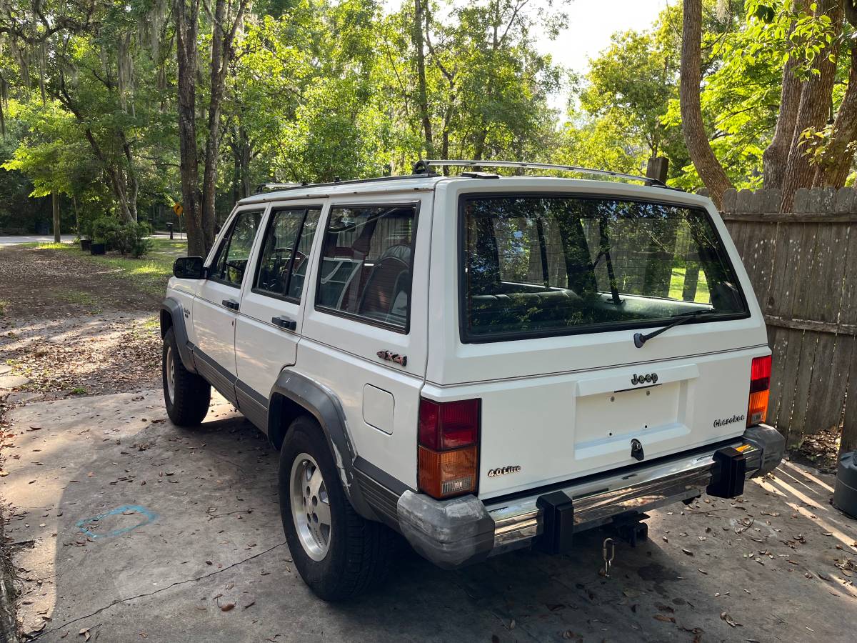 Jeep-grand-cherokee-laredo-1990-white-9