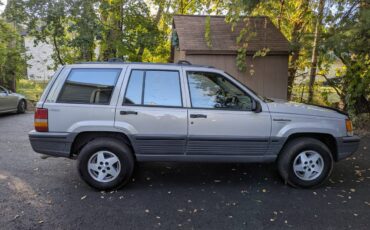 Jeep-grand-cherokee-laredo-1994-custom-1