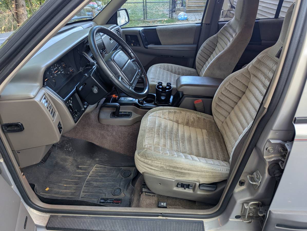 Jeep-grand-cherokee-laredo-1994-custom-5