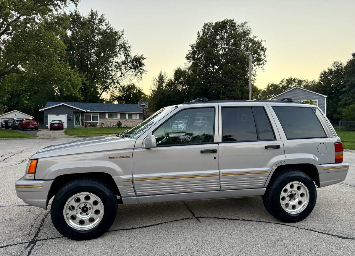 Jeep-grand-cherokee-limited-1995-grey-20
