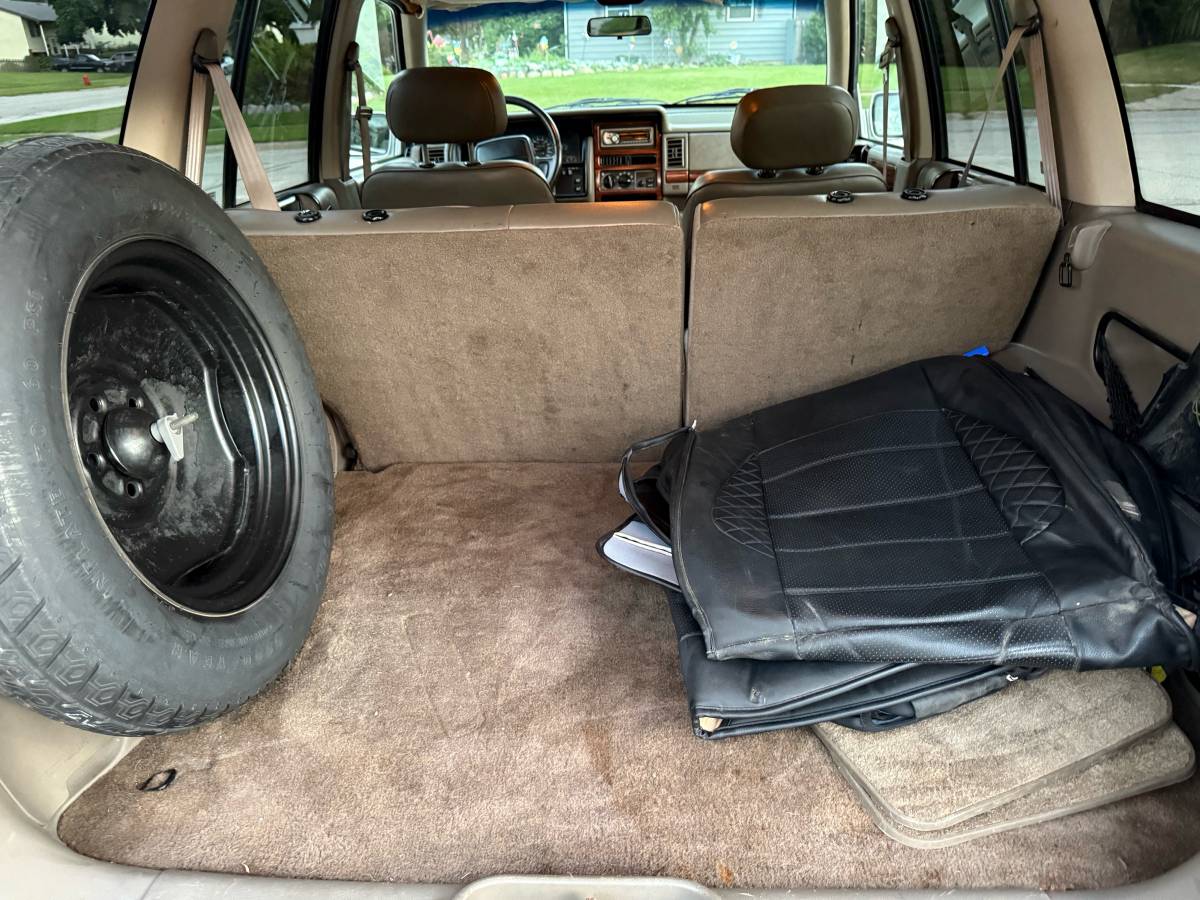 Jeep-grand-cherokee-limited-1995-grey-22