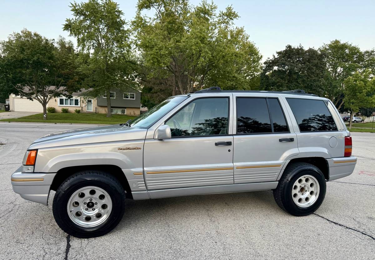 Jeep-grand-cherokee-limited-1995-grey-4